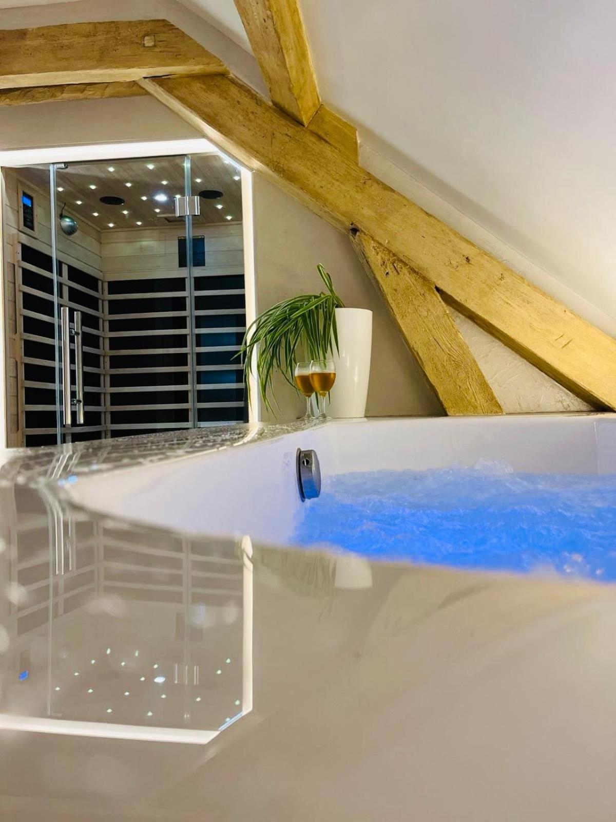 Superbe Avec • Sauna • • Massage * Belfort