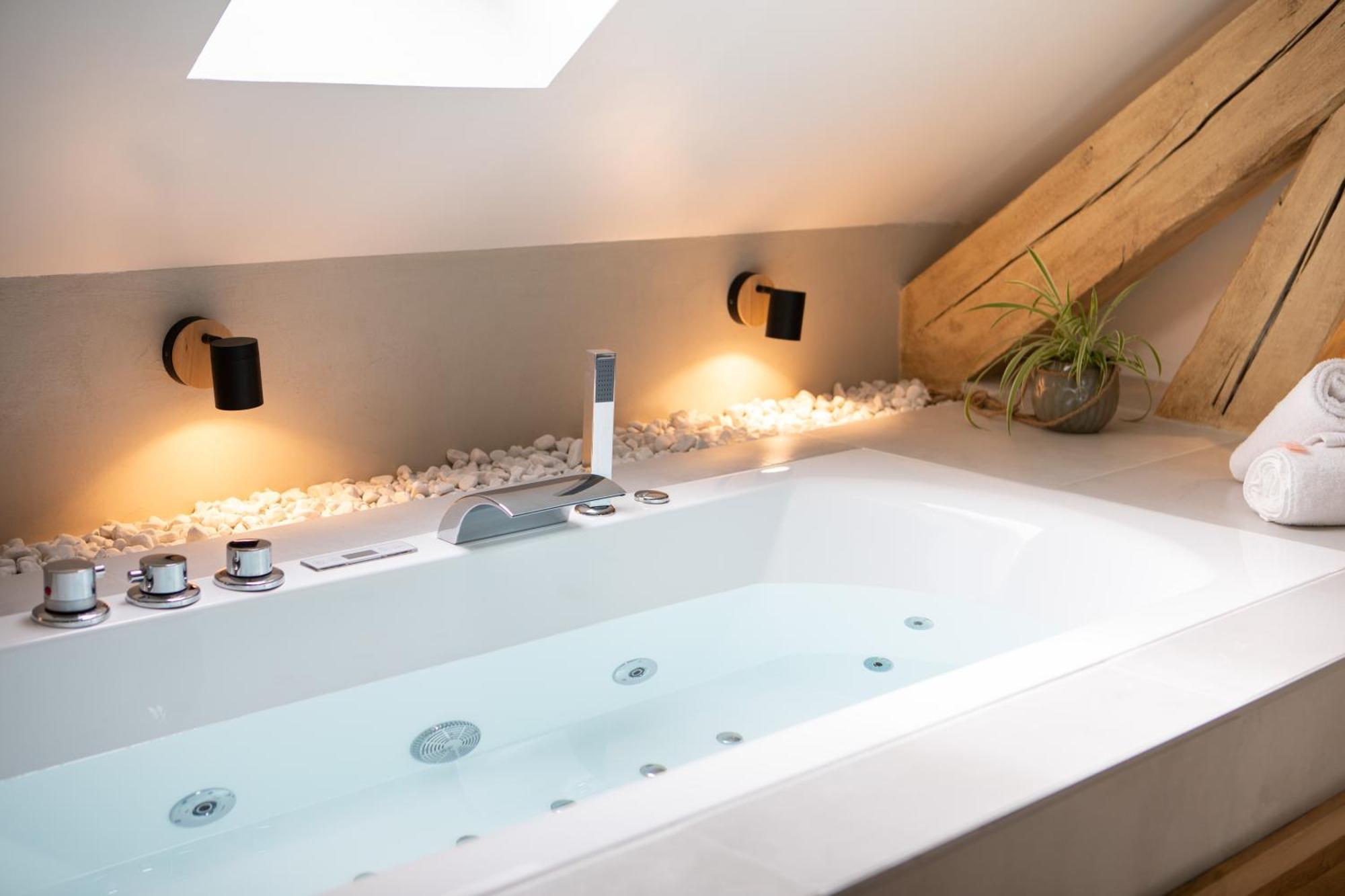 Superbe Avec • Sauna • • Massage * Belfort